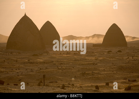 Tombes mystique soufi appelé gubba près de Old Dongola, Nubie, Soudan Banque D'Images