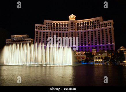 Fontaines du Bellagio Hotel and Casino à Las Vegas, Nevada, USA Banque D'Images