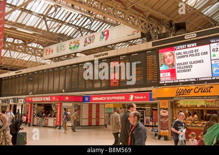 Du côté de Brighton hall de la gare de Victoria à Londres Banque D'Images