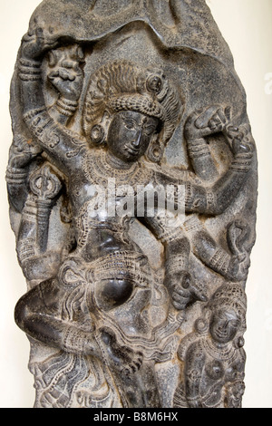 Tamil Nadu Inde Thanjavur Musée du Palais Royal, Gaja Samharar sculpture de Shiva de Darasuram Banque D'Images