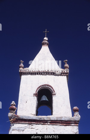 Isluga village clocher de l'église, Parc National Isluga, Chili Banque D'Images