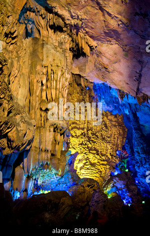 Reed Flute Cave dans la province de Guangxi Guilin Chine Banque D'Images