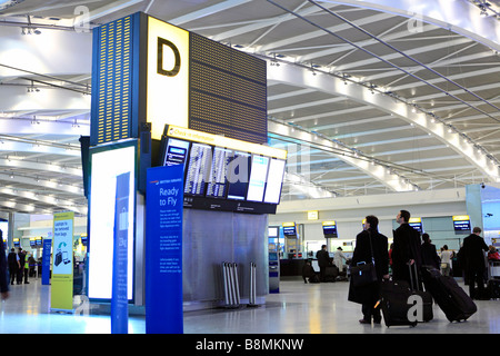 United Kingdom West London Heathrow Airport Terminal 5 du hall des départs Banque D'Images