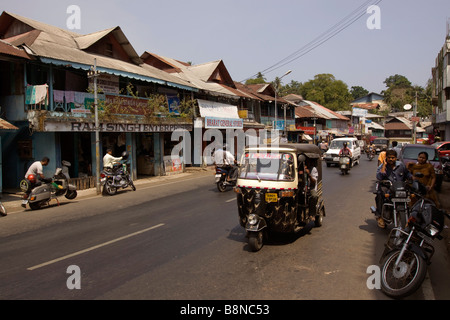 L'Inde du Sud Andaman et Nicobar île Andaman Port Blair Aberdeen Bazar boutiques dans de vieux bâtiments Banque D'Images