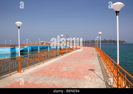 L'Inde du Sud Andaman et Nicobar île Andaman Port Blair Marina Park passerelle autour de lac de plaisance Banque D'Images