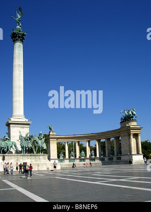 Monument à la Place des Héros à Budapest, Hongrie, Europe de l'Est Banque D'Images