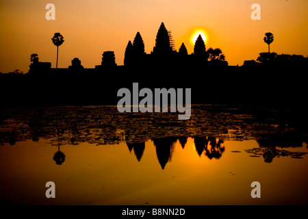 Lever du soleil classique photo à Angkor Wat au Cambodge Banque D'Images