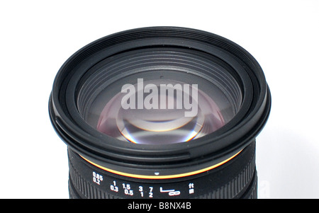 Un pack-shot de la Sigma 18-50mm f2.8 lens reflex numérique Banque D'Images