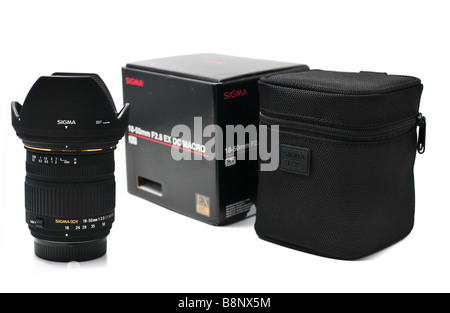 Un pack-shot de la Sigma 18-50mm f2.8 lens reflex numérique Banque D'Images