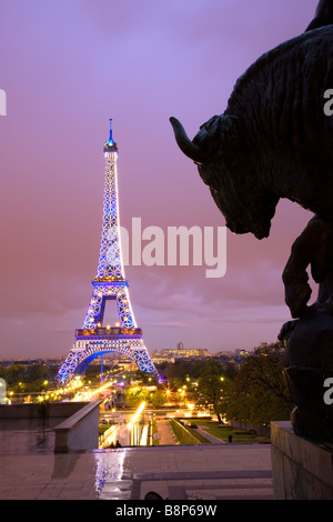 La Tour Eiffel vue du Trocadéro Paris France Banque D'Images
