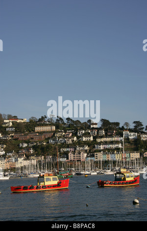 Ville de Dartmouth, en Angleterre. Vue pittoresque de la Dartmouth et Dittisham accosté sur le traversier Rivière Dart. Banque D'Images