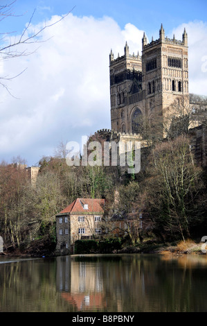 La cathédrale de Durham, au nord de l'église architecture religeon england uk du riverside Banque D'Images