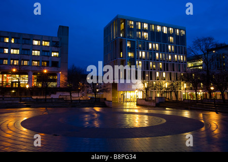 L'Écosse Edinburgh Edinburgh City Bristo Square dans l'enceinte de l'Université d'Édimbourg Banque D'Images