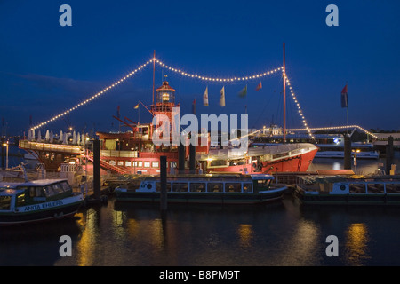 Bateau dans le port de Hambourg, Allemagne, Hambourg Banque D'Images