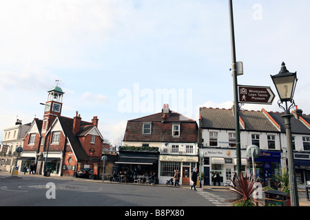 United Kingdom south west London Wimbledon Village l'ancienne caserne de tour de l'horloge dans la rue Banque D'Images