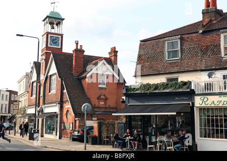 United Kingdom south west London Wimbledon Village l'ancienne caserne de tour de l'horloge dans la rue Banque D'Images