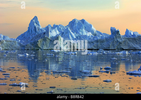 Paysage typique - sculpture de glace, le Groenland Banque D'Images