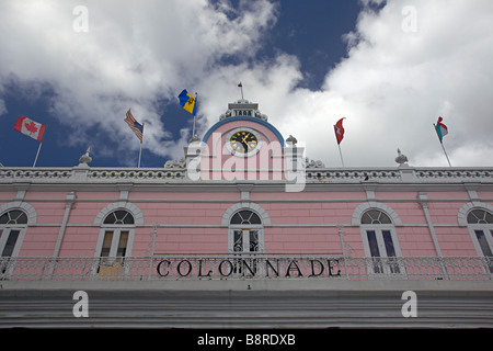 Colonnade historique édifice au centre de Bridgetown, Barbade, "West Indies" Banque D'Images