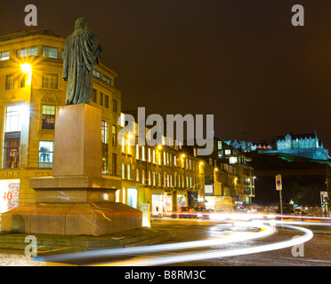 L'Écosse Edinburgh George Street Statue de Dr Thomas Chalmers un chercheur réputé et mathématicien Banque D'Images