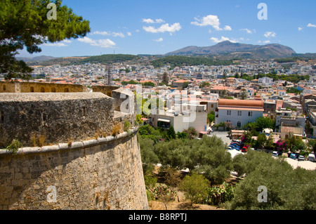 Réthymnon / Rethymnon, Crète, Grèce. Vue sur Ville du fort Banque D'Images