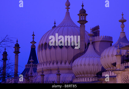 Royal Pavilion, au crépuscule, Brighton, East Sussex, Angleterre Banque D'Images