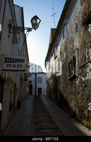 Un panneau annonce le Hideway Bar à Lagos, Algarve, Portugal. Banque D'Images