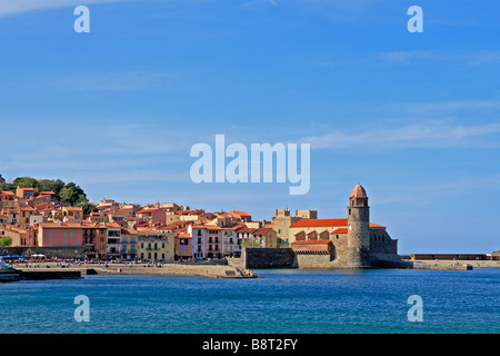 Le port de Collioure, Languedoc-Roussillon, France Banque D'Images