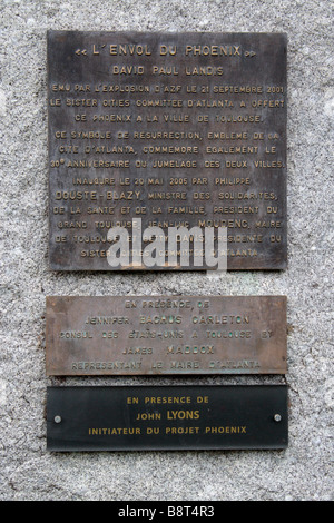 Un mémorial dédié à ceux qui sont morts dans l'explosion de l'USINE AZF le 21 septembre 2001 à Toulouse, France. Banque D'Images