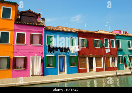 Fondament Cavanell maisons colorées et canal Burano Italie Venise , Banque D'Images