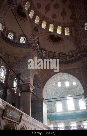 Intérieur de la Mosquée Bleue Sultan Ahmed à Istanbul, Turquie Banque D'Images