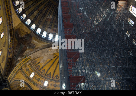 Restauration de l'intérieur de la Basilique Sainte Sophie Sainte Sophie mosquée à Istanbul, anciennement une église byzantine. Banque D'Images