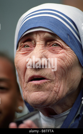 Mère Teresa de Calcutta à Birmingham, Angleterre, Royaume-Uni photo de DAVID BAGNALL Banque D'Images