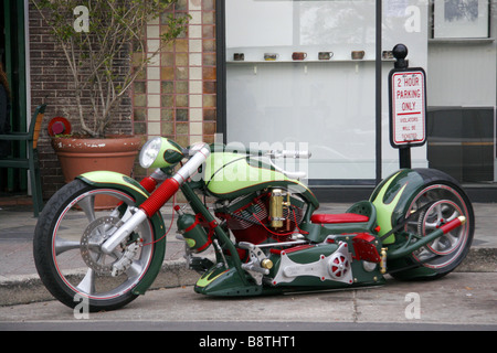 Moto garée dans Lowrider Ybor City Tampa Florida USA Banque D'Images