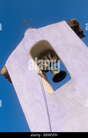 Détail de la cloche clocher de l'église de Pierrefeu village dans la vallée de l'Esteron Banque D'Images