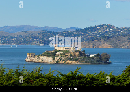 L'île d'Alcatraz en direction de Sausalito et du Mont Tamalpais, vue de Coit Tower CA Banque D'Images