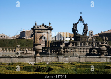 Italie - Fontana dei Mori, Quadrato fontaine en jardins, Bagnaia, village du comté de Latium Banque D'Images