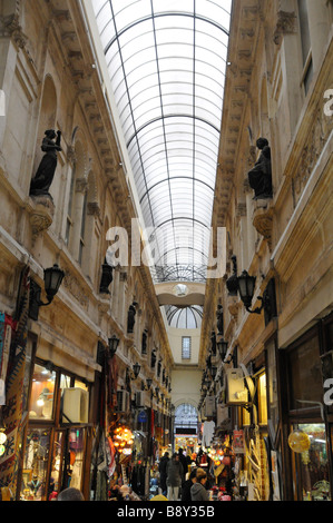 À l'intérieur d'un magnifique passage couvert, la 'Cité de Pera', près de Taksim, à Istanbul, Turquie. Banque D'Images