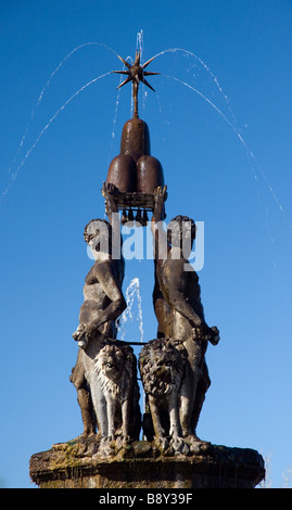 Italie - Fontana dei Mori, il Quadrato fontaine en jardins, Bagnaia, village du comté de Latium Banque D'Images