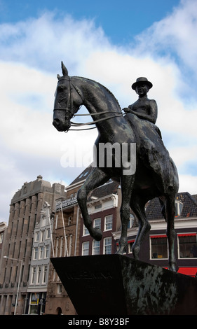 La reine Wilhelmine à cheval Statue en bronze Amsterdam Banque D'Images