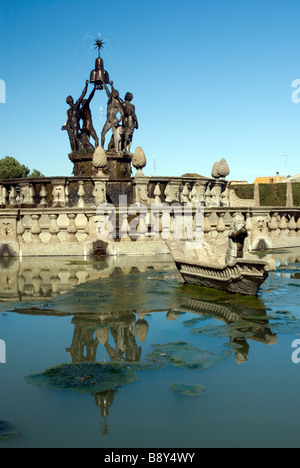 Italie - Fontana dei Mori, il Quadrato fontaine en jardins, Bagnaia, village du comté de Latium Banque D'Images