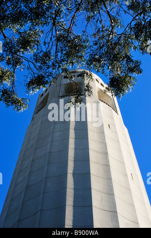 La Coit Tower dans la lumière du soir, San Francisco CA Banque D'Images