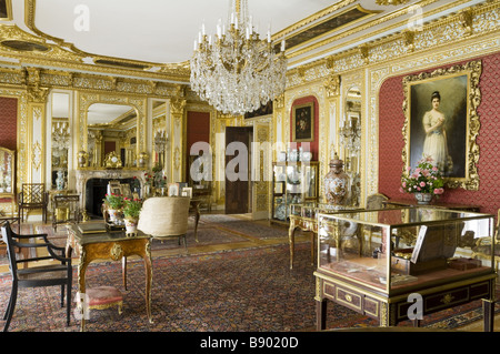 Le salon à Polesden Lacey, nr Dorking, Surrey. Banque D'Images