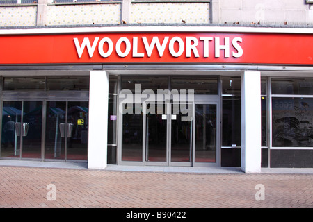 Magasin woolworths vide après la fermeture avant Banque D'Images