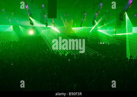 Photo de la foule lors de la Trance Energy 2009 Jaarbeurs dans la ville Utrecht, Pays-Bas. Banque D'Images