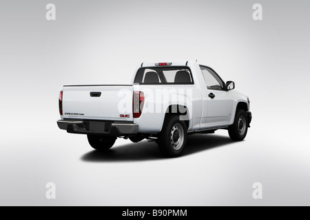 GMC Canyon 2009 en vue d'angle arrière - Blanc Banque D'Images