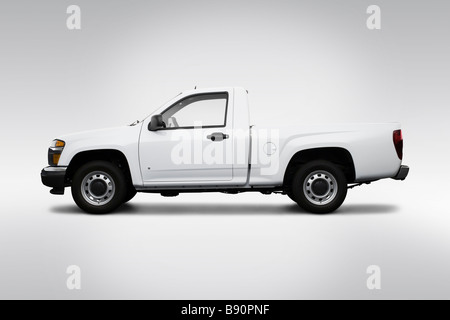 GMC Canyon 2009 en blanc - Pilotes Portrait Banque D'Images