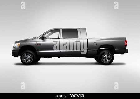 2009 Dodge Ram 2500 Laramie en gris - Pilotes Portrait Banque D'Images