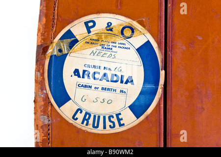 Valises en cuir à l'ancienne avec autocollant P&O Arcadia Banque D'Images