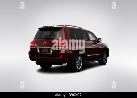 2009 Lexus LX LX570 en rouge - angle de vue arrière Banque D'Images