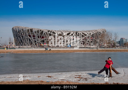 Les touristes sur le Nid d'oiseau, Beijing, Chine Banque D'Images